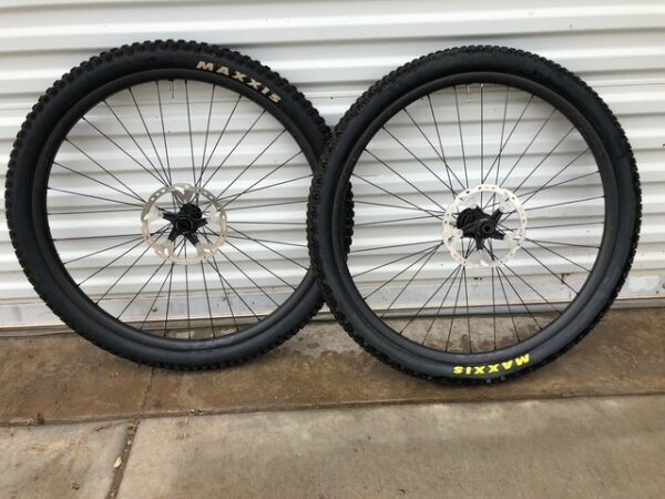 2018 Santa Cruz Tallboy Carbon CC X01 Medium w 2 Sets Of Wheels