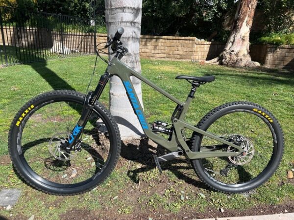 2022 Santa Cruz Bronson C R