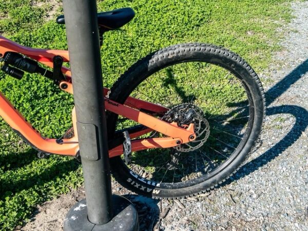 2021 Fezzari Carbon Fiber Delano Peak Mountain Bike - Image 3