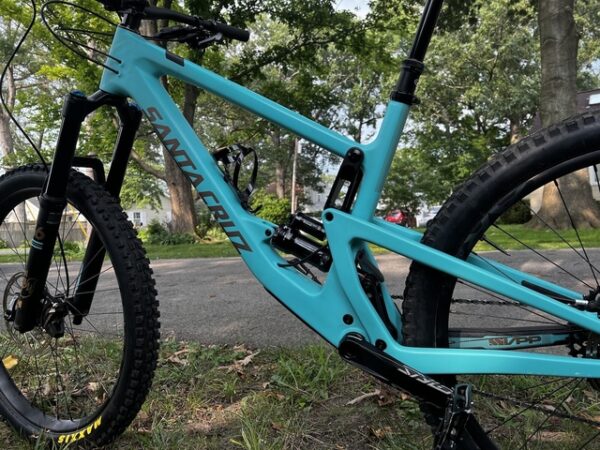 2019 Santa Cruz Bronson C Large Mountain Bike - Image 3