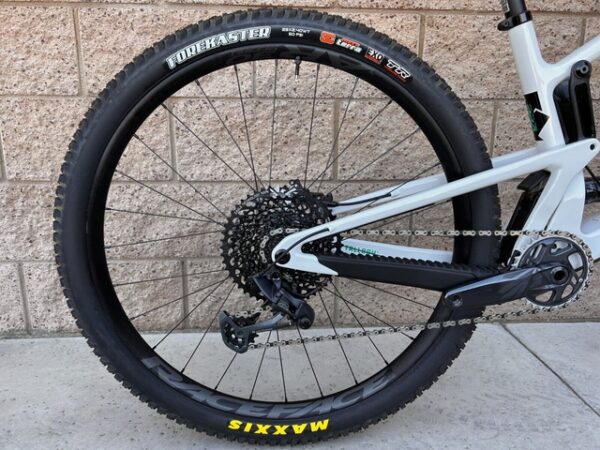 2024 Santa Cruz Tallboy 5 Carbon C 29 S-Kit Med White Full Suspension MTB Downcountry - Image 4