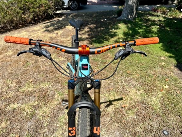2022 Santa Cruz Tall Boy mountain bike - Image 4