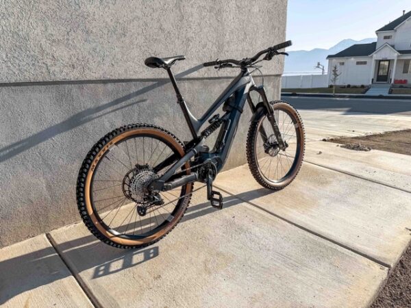 2024 YT Decoy Core 3 - E-MTB Enduro Electric Mountain Bike Carbon Fiber Aluminum - Image 5