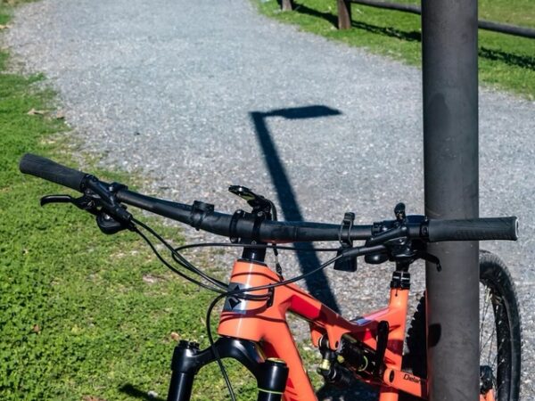 2021 Fezzari Carbon Fiber Delano Peak Mountain Bike - Image 5