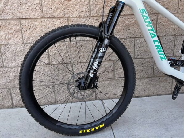 2024 Santa Cruz Tallboy 5 Carbon C 29 S-Kit Med White Full Suspension MTB Downcountry - Image 7