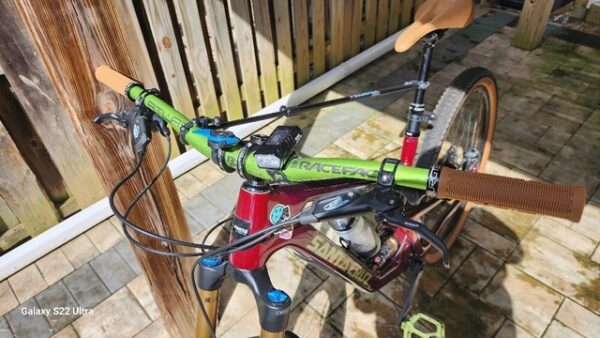 2023 Santa Cruz Hightower 3 C Carbon Frame R-Build Large Purple - Image 10