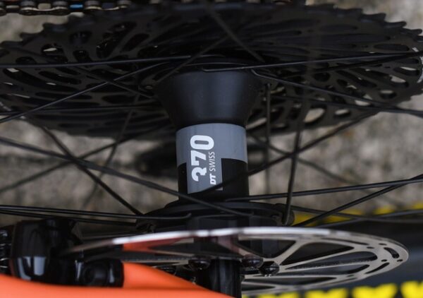 2022 Santa Cruz BLUR MTB, C Carbon, L, 29, Sram GX - Image 15